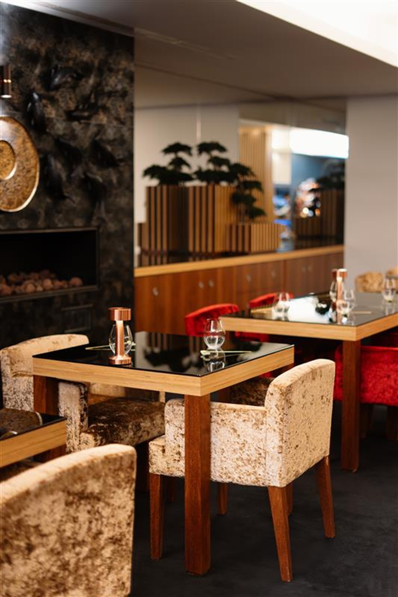 Wine & Books by the Sea